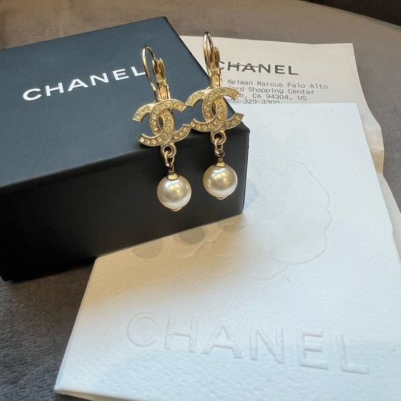 Chanel CC Crystal and Pearl Drop Earrings - Picture 7 of 9